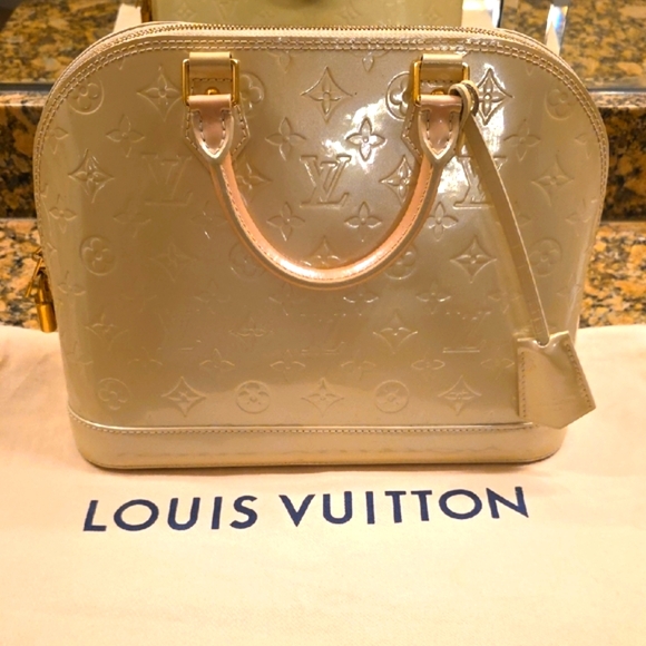 Very Elegant Louis Vuitton Monogram Vernis Alma GM. - Picture 1 of 12